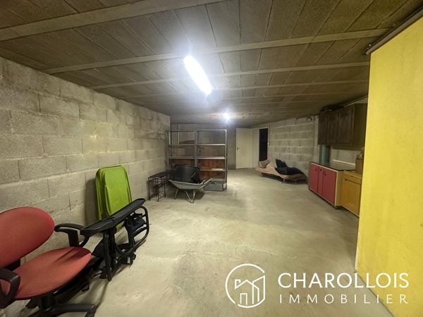 Maison familiale 140m² avec sous sol et vue dégagée - CHARNAY LES MÂCON