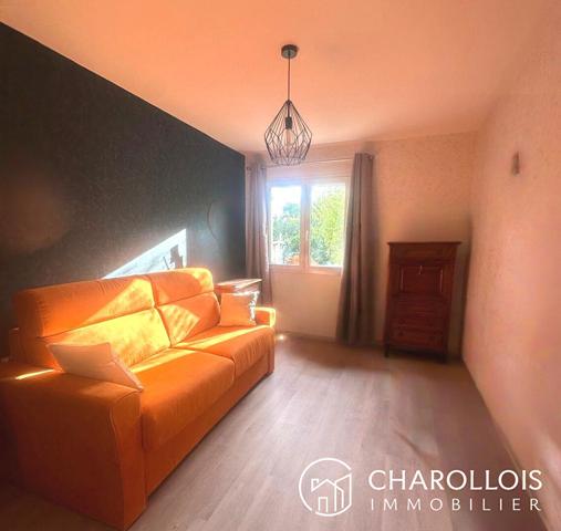 Maison familiale 140m² avec sous sol et vue dégagée - CHARNAY LES MÂCON