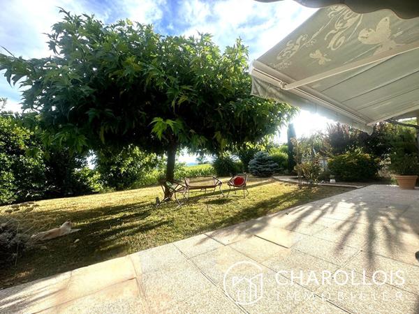 Maison familiale 140m² avec sous sol et vue dégagée - CHARNAY LES MÂCON