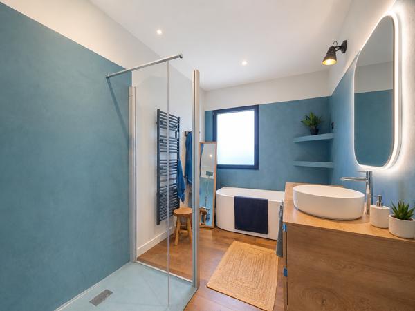 Maison
         8 pièces
        - 328 m² Bien prestige 2 500 000 € *