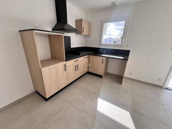 Location Neuve-2 chambres-Garage