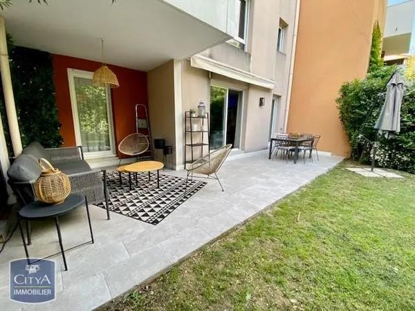 Appartement à louer 2 pièces 42.9m² Aix-en-Provence (13090)