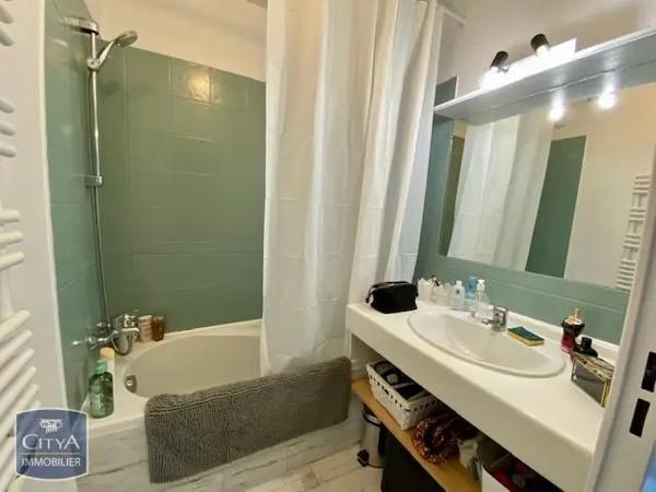Appartement à louer 2 pièces 42.9m² Aix-en-Provence (13090)