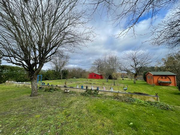 MAISON FAMILIALE - FAVEROLLES SUR CHER - 193 m²