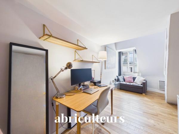 Studio en duplex calme en vente à Paris 1er (75001)