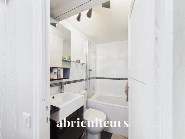Studio en duplex calme en vente à Paris 1er (75001)