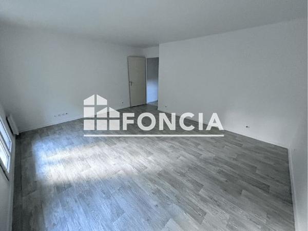 Location Appartement 3 pièces 64.23 m² - 1 A 3 BIS AVENUE DE BUZENVAL Rueil-malmaison 92500