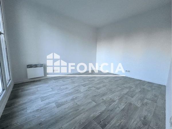 Location Appartement 3 pièces 64.23 m² - 1 A 3 BIS AVENUE DE BUZENVAL Rueil-malmaison 92500