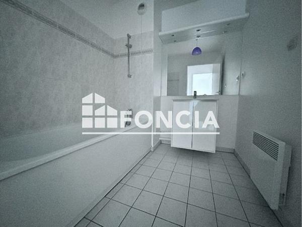 Location Appartement 3 pièces 64.23 m² - 1 A 3 BIS AVENUE DE BUZENVAL Rueil-malmaison 92500