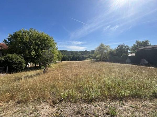 Terrain à vendre |  Saint-Aigulin |  1552 m²