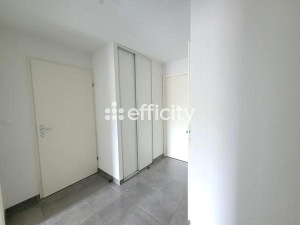 Appartement
         3 pièces
        - 63 m²