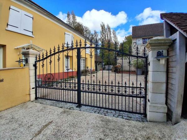 Maison contemporaine - Bellac Grande maison de famille sur un joli terrain de 1500 m2 !