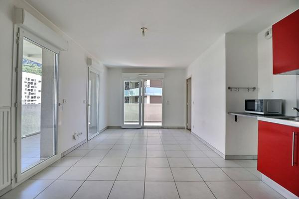 Appartement Grenoble 2 pièce(s) 43.81 m2