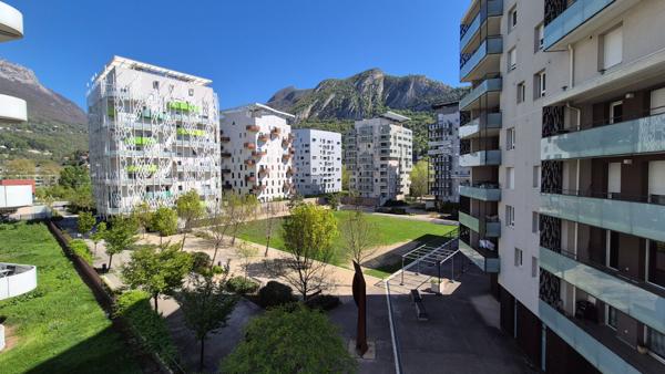 Appartement Grenoble 2 pièce(s) 43.81 m2