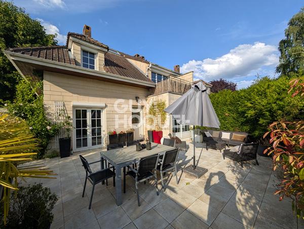 135 m2 7 PIECES 4 CHAMBRES BAILLY - NOISY LE ROI