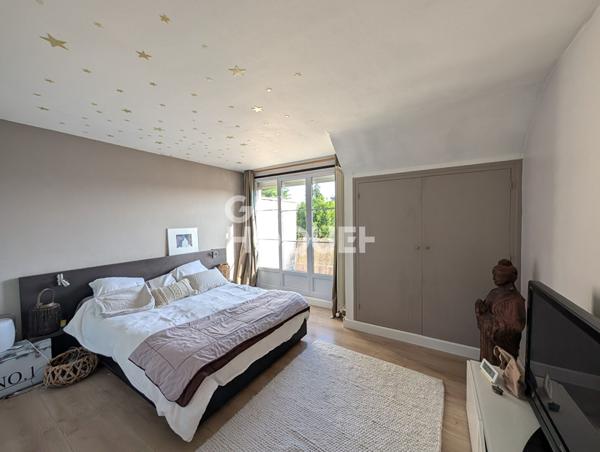 135 m2 7 PIECES 4 CHAMBRES BAILLY - NOISY LE ROI