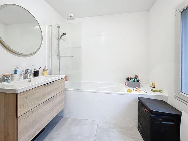 A VENDRE GUILERS - MAISON RECENTE - AUCUN TRAVAUX A PREVOIR - 90 M2