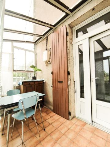 Maison T3 avec jardin, garage et dépendances à Chadron