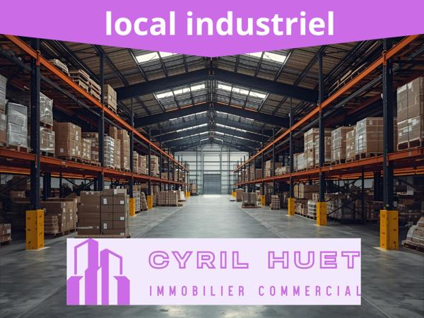 GRIMAUD -LOCAL D'ACTIVITE  470 m², ENTREPOT ET BUREAUX