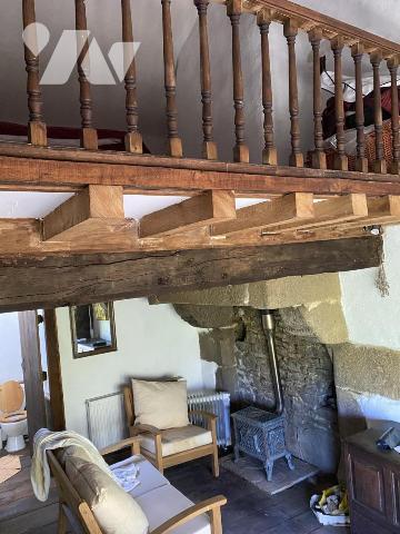 EXCLUSIVITE  - MAISON ATHYPIQUE AVEC CACHET  et TERRAIN