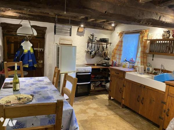 EXCLUSIVITE  - MAISON ATHYPIQUE AVEC CACHET  et TERRAIN