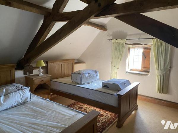 EXCLUSIVITE  - MAISON ATHYPIQUE AVEC CACHET  et TERRAIN