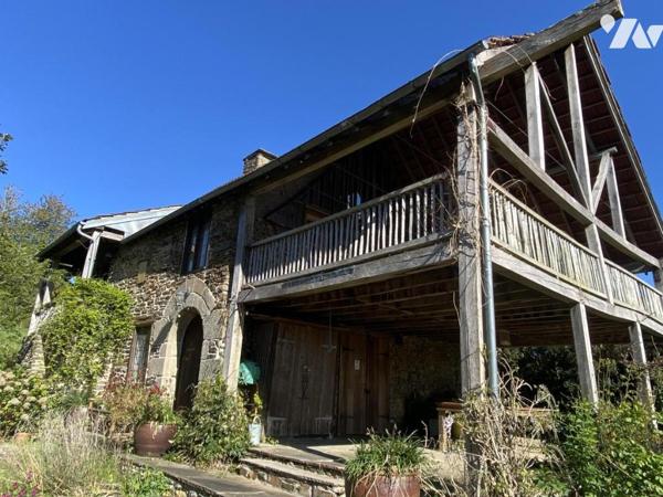 EXCLUSIVITE  - MAISON ATHYPIQUE AVEC CACHET  et TERRAIN