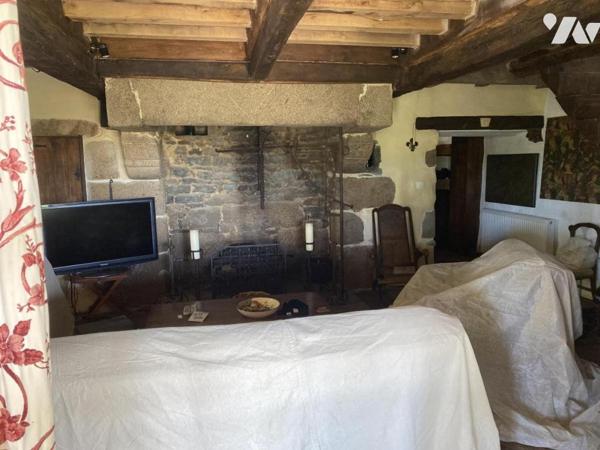 EXCLUSIVITE  - MAISON ATHYPIQUE AVEC CACHET  et TERRAIN