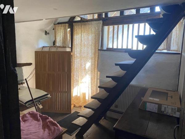 EXCLUSIVITE  - MAISON ATHYPIQUE AVEC CACHET  et TERRAIN