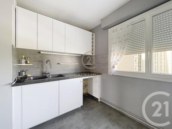 Appartement T5 à vendre  4 pièces - 92 m2 LYON - 69008