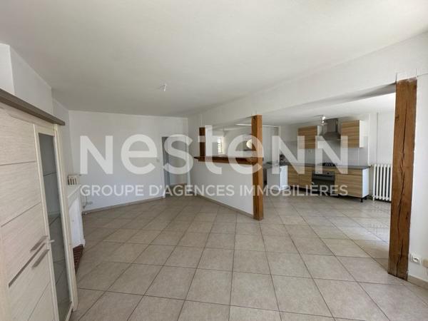 maison de charme, beau séjour de 45 m²  à Cheverny, centre bourg