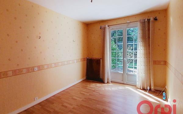 Maison à vendre    6 pièces •  Auzouer-en-Touraine