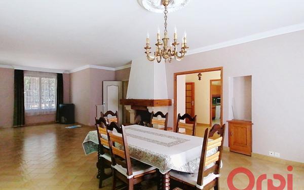 Maison à vendre    6 pièces •  Auzouer-en-Touraine