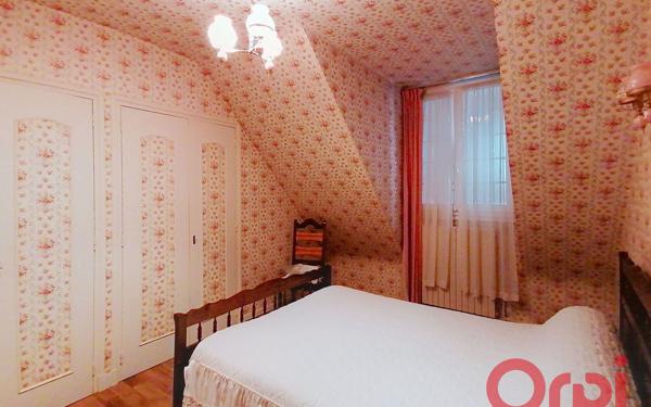 Maison à vendre    6 pièces •  Auzouer-en-Touraine