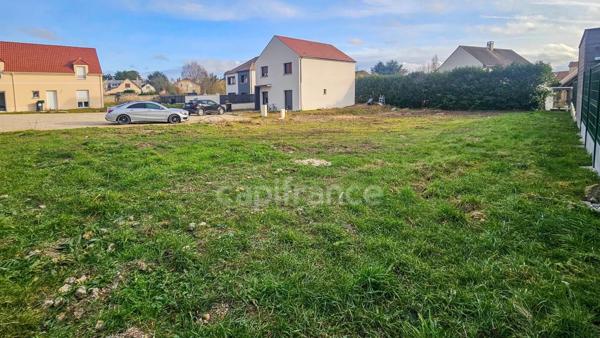 Terrain viabilisé de 588 m² à vendre DOURDAN (91)