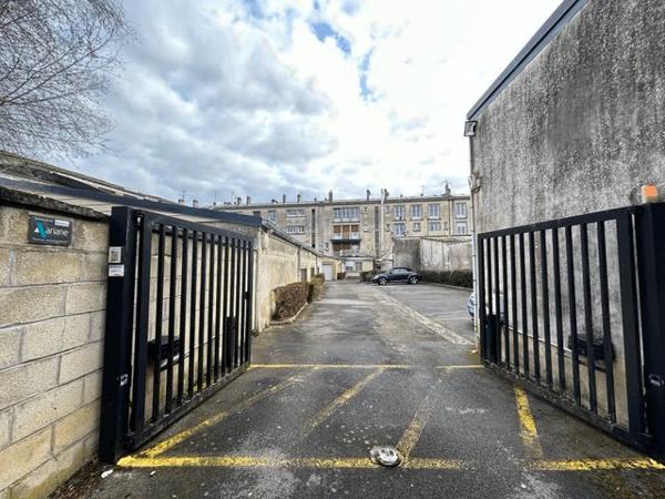 Parking 12 m² à Laon PARKING 7 02000 à louer