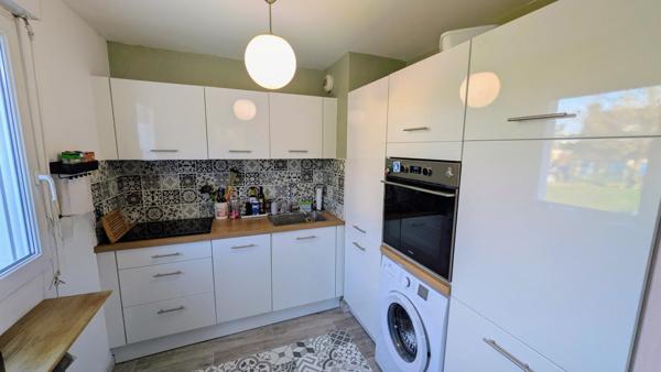 Quimper (29000) Magnifique T2 cosy avec place de stationnement privative et balcon.