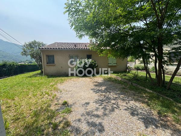 5 Min. à pied des Commerces et du Château de THUEYTS