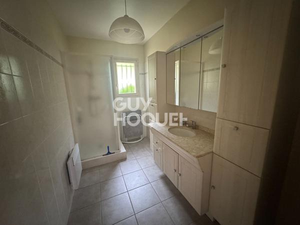 5 Min. à pied des Commerces et du Château de THUEYTS