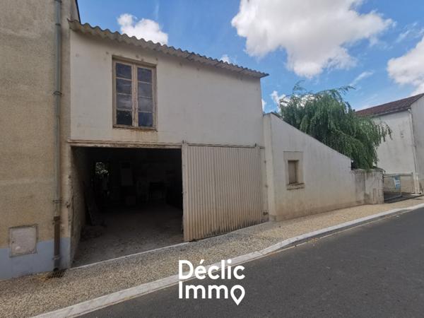Vente grange Saint pierre le vieux, 142m² 290m² 1 pièce 70 000€