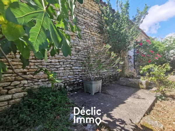 Vente grange Saint pierre le vieux, 142m² 290m² 1 pièce 70 000€