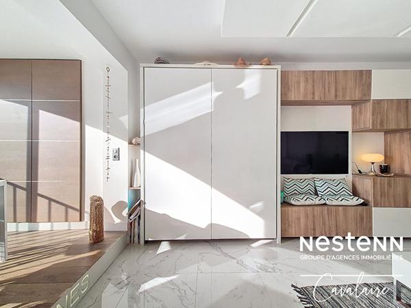 Appartement refait à neuf de type 1 d'environ 33 m² aux Marines de Cogolin à l'exposition sud et vue mer !