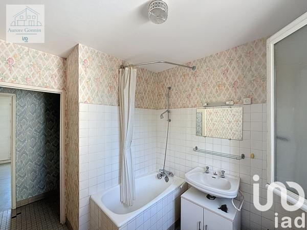 House for sale 5 rooms 93 m² Yzeure