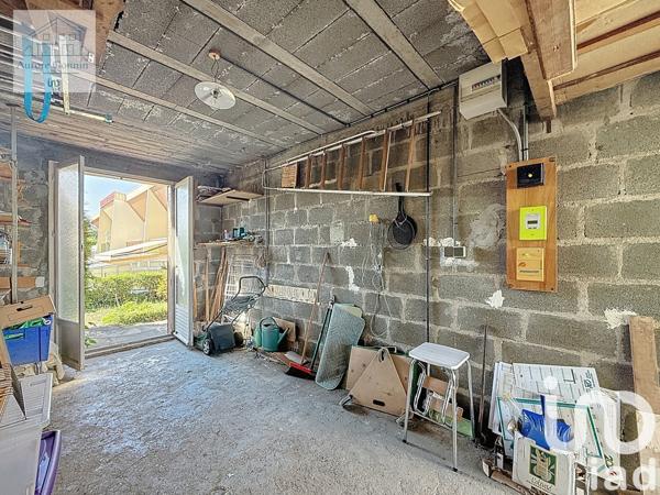 House for sale 5 rooms 93 m² Yzeure