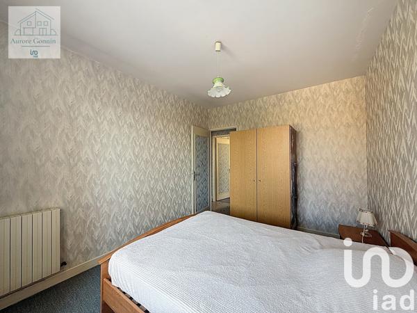 House for sale 5 rooms 93 m² Yzeure