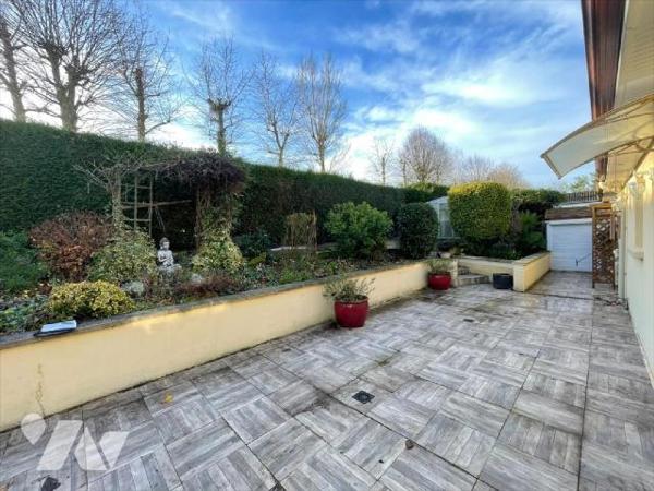 A FALAISE  "Chez des Notaires à Mes Côtés, état impeccable pour cette maison individuelle à ven...