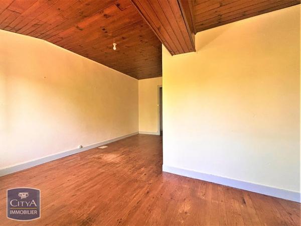 Appartement à louer 4 pièces 103.98m² Saint-Quentin-de-Baron (33750)
