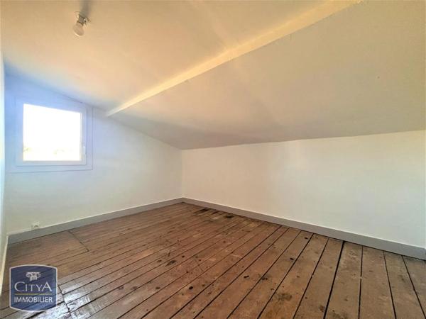 Appartement à louer 4 pièces 103.98m² Saint-Quentin-de-Baron (33750)