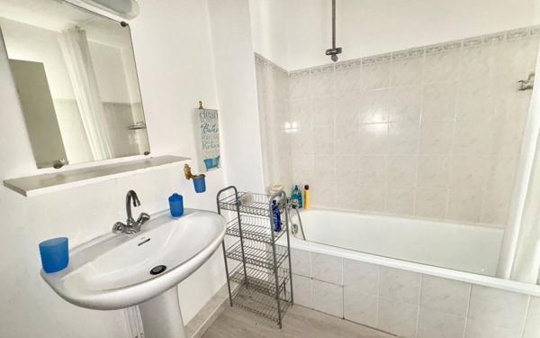 Appartement à louer    2 pièces • 42,47 m2 Nice