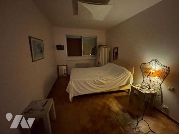 MARSEILLE 7éme,  T2 67m²+ terrasse 11m² et garage vue  NOTRE DAME DE LA GARDE et mer.